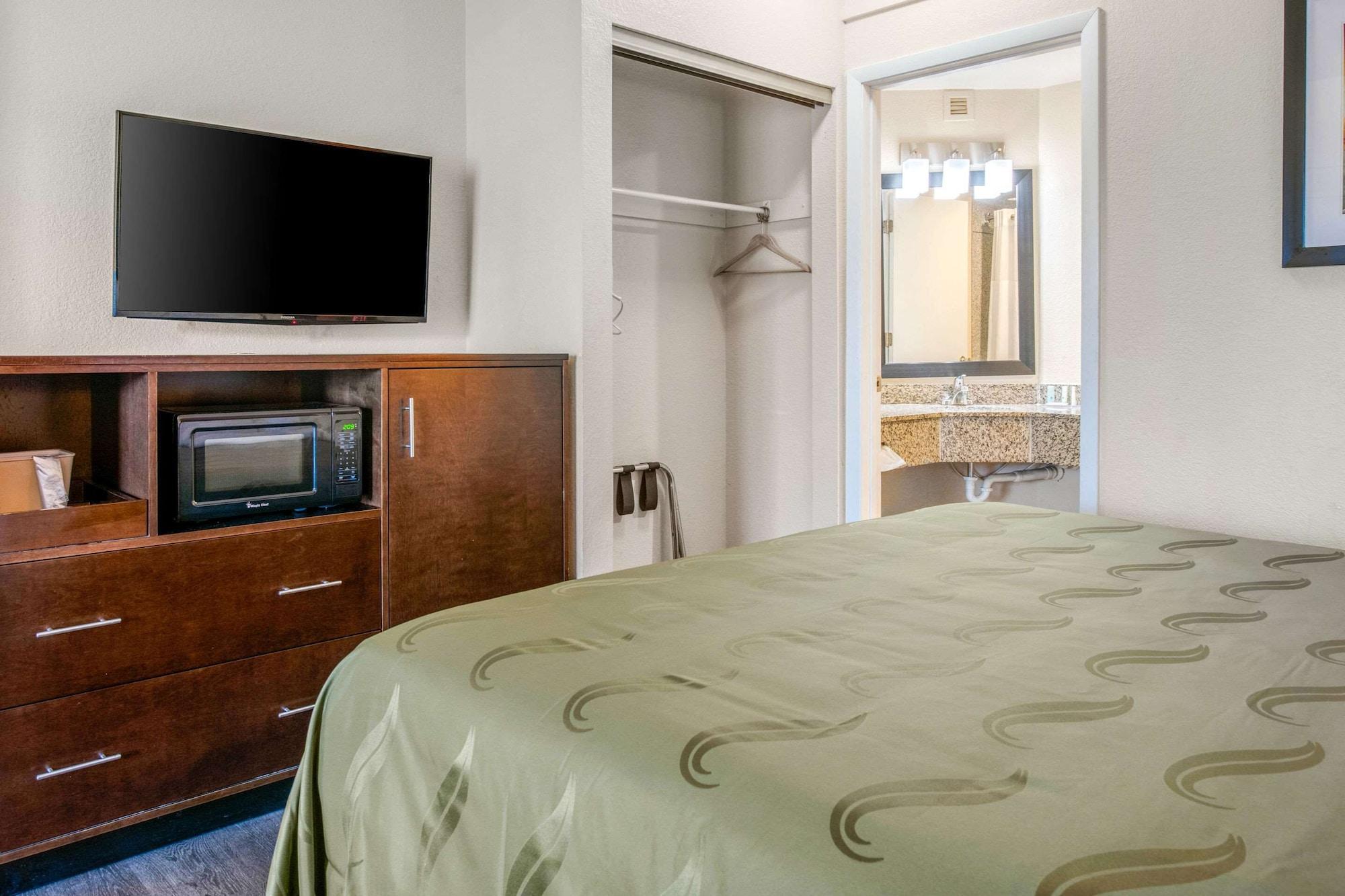 Quality Inn & Suites Jacksonville-Baymeadows Экстерьер фото