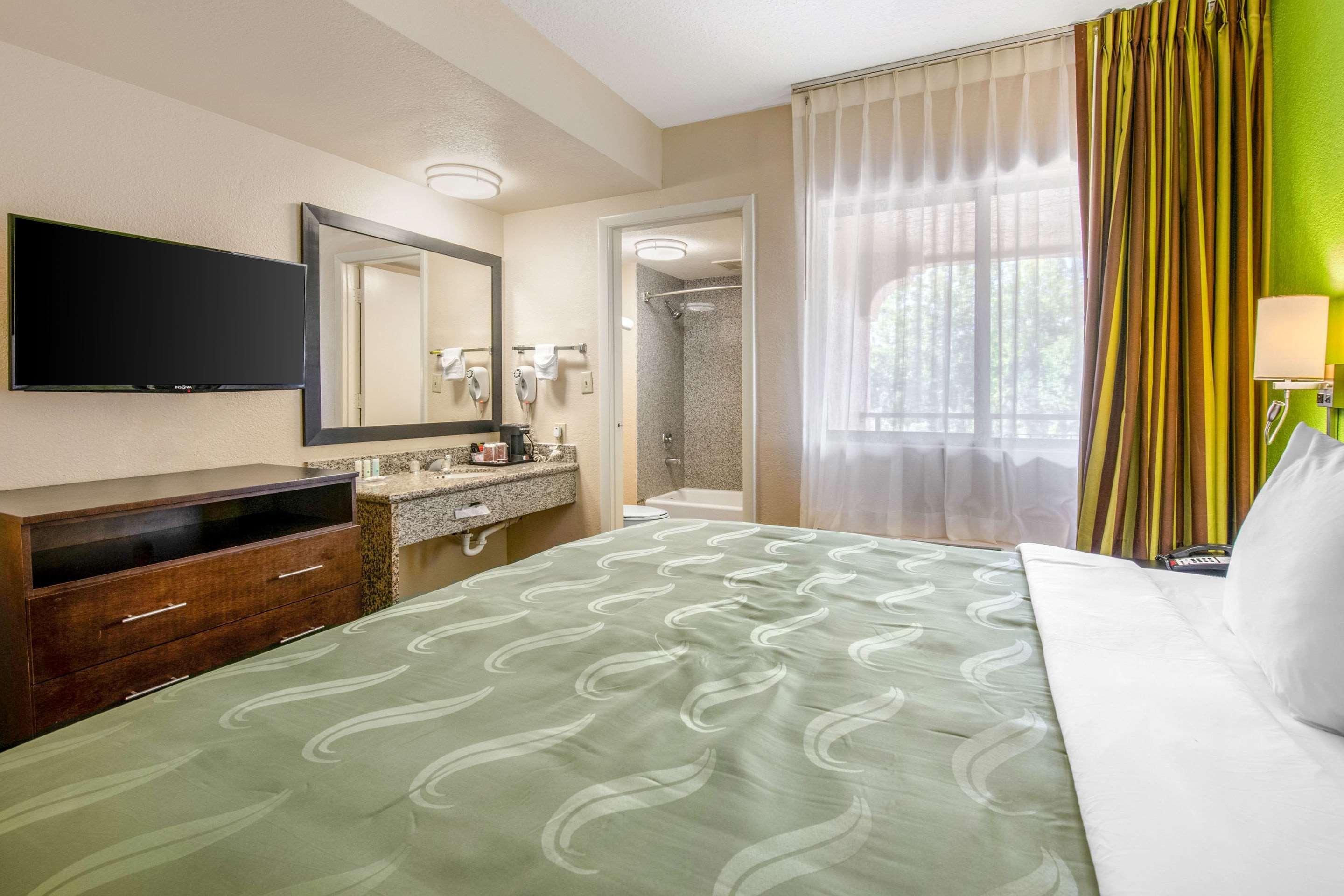 Quality Inn & Suites Jacksonville-Baymeadows Экстерьер фото