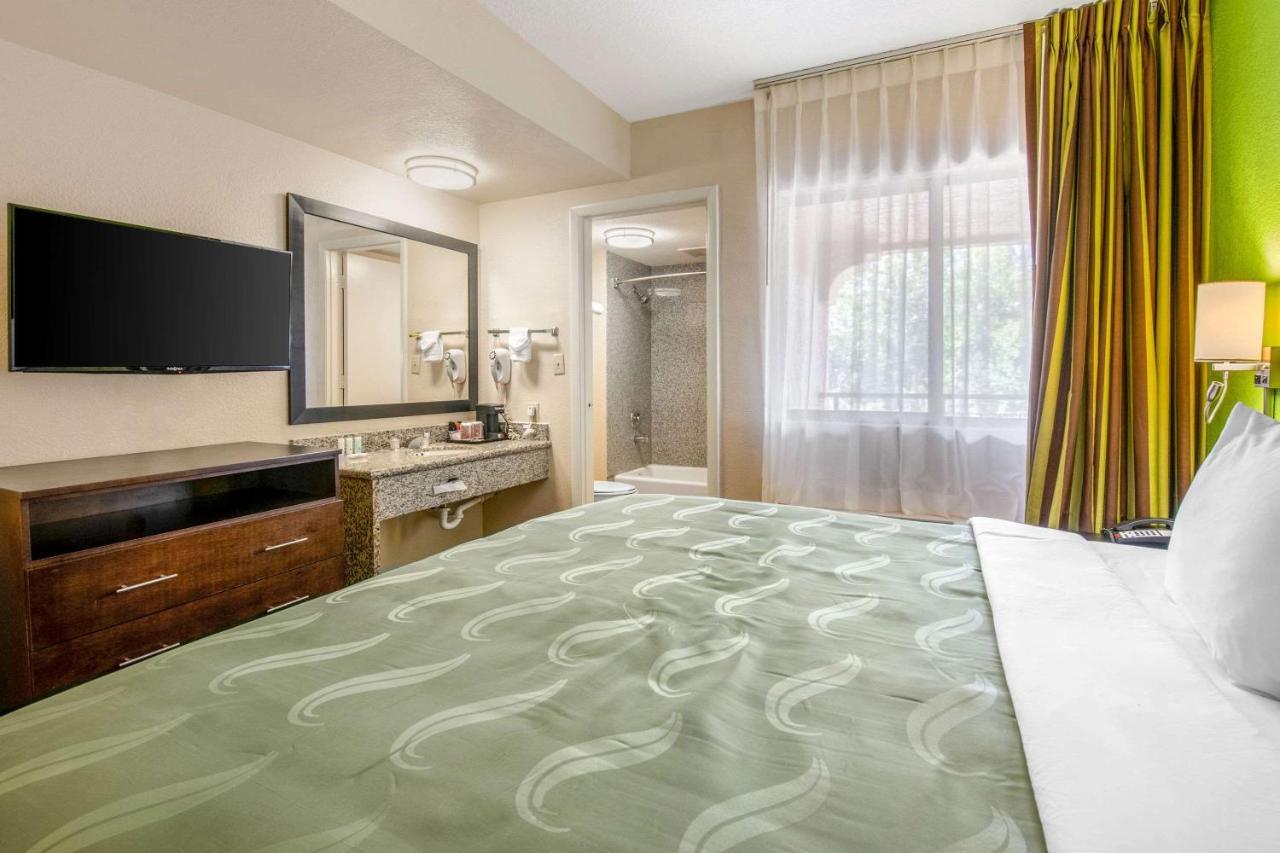 Quality Inn & Suites Jacksonville-Baymeadows Экстерьер фото